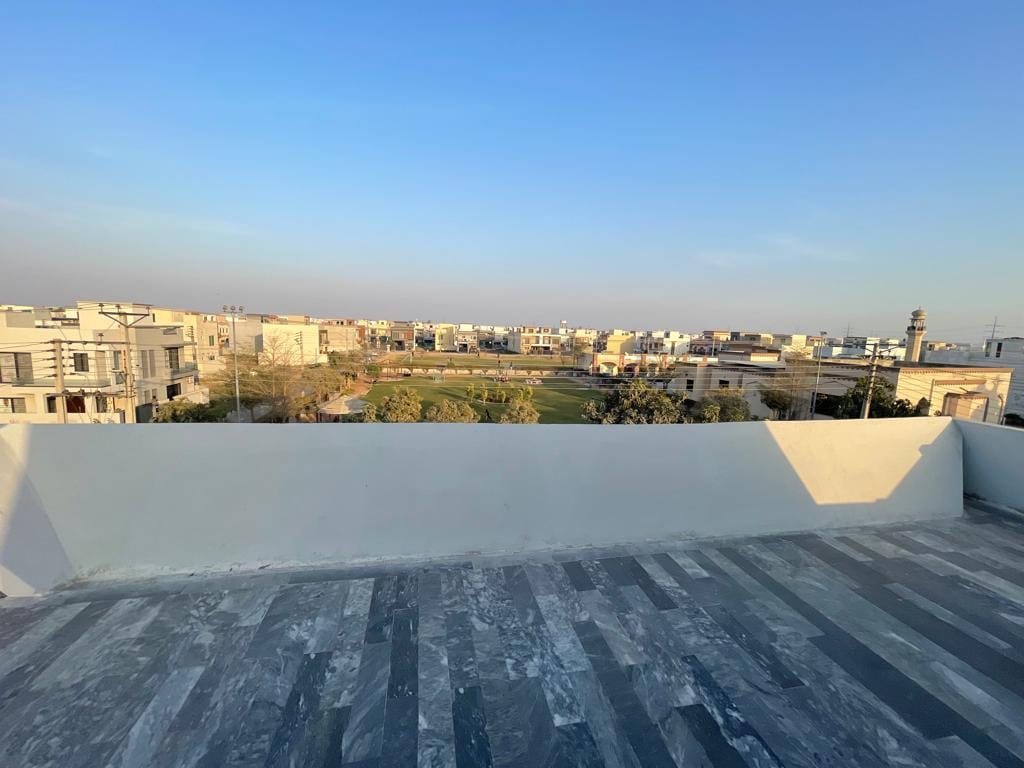 5 .5 marla  Brand New facing Park bungalow Available For Sale in DHA rahber phase 11 Lahore