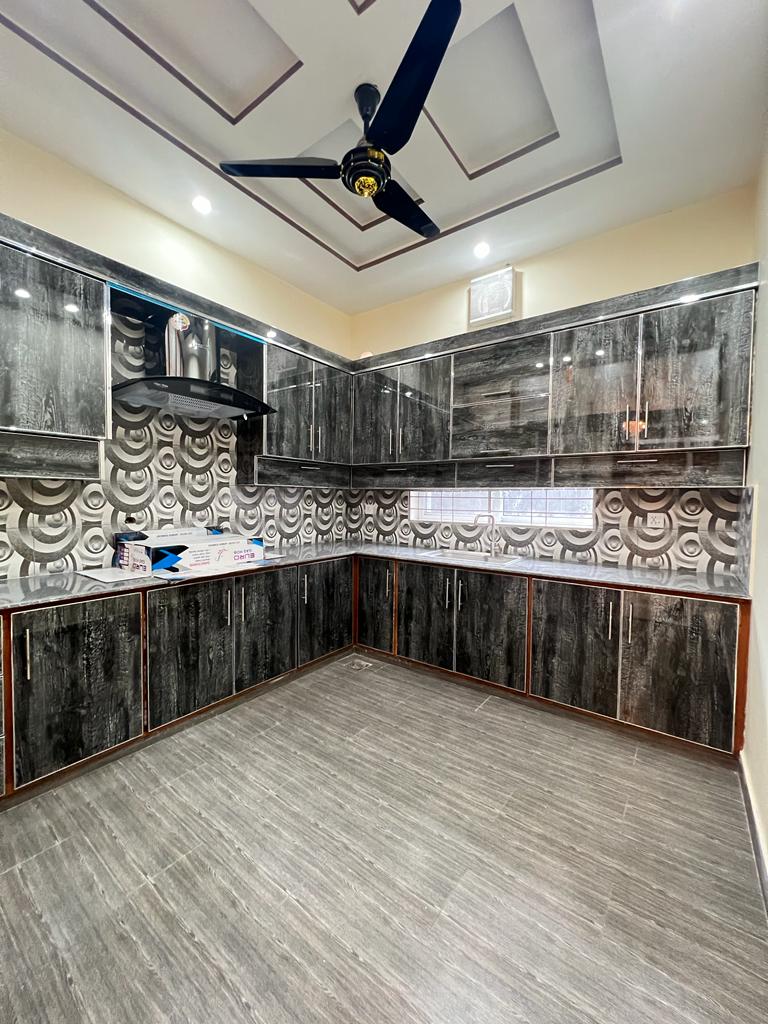 10 Marla House is Available for Sale