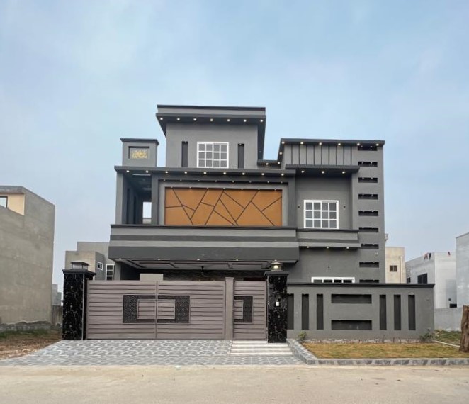 10 Marla House is Available for Sale