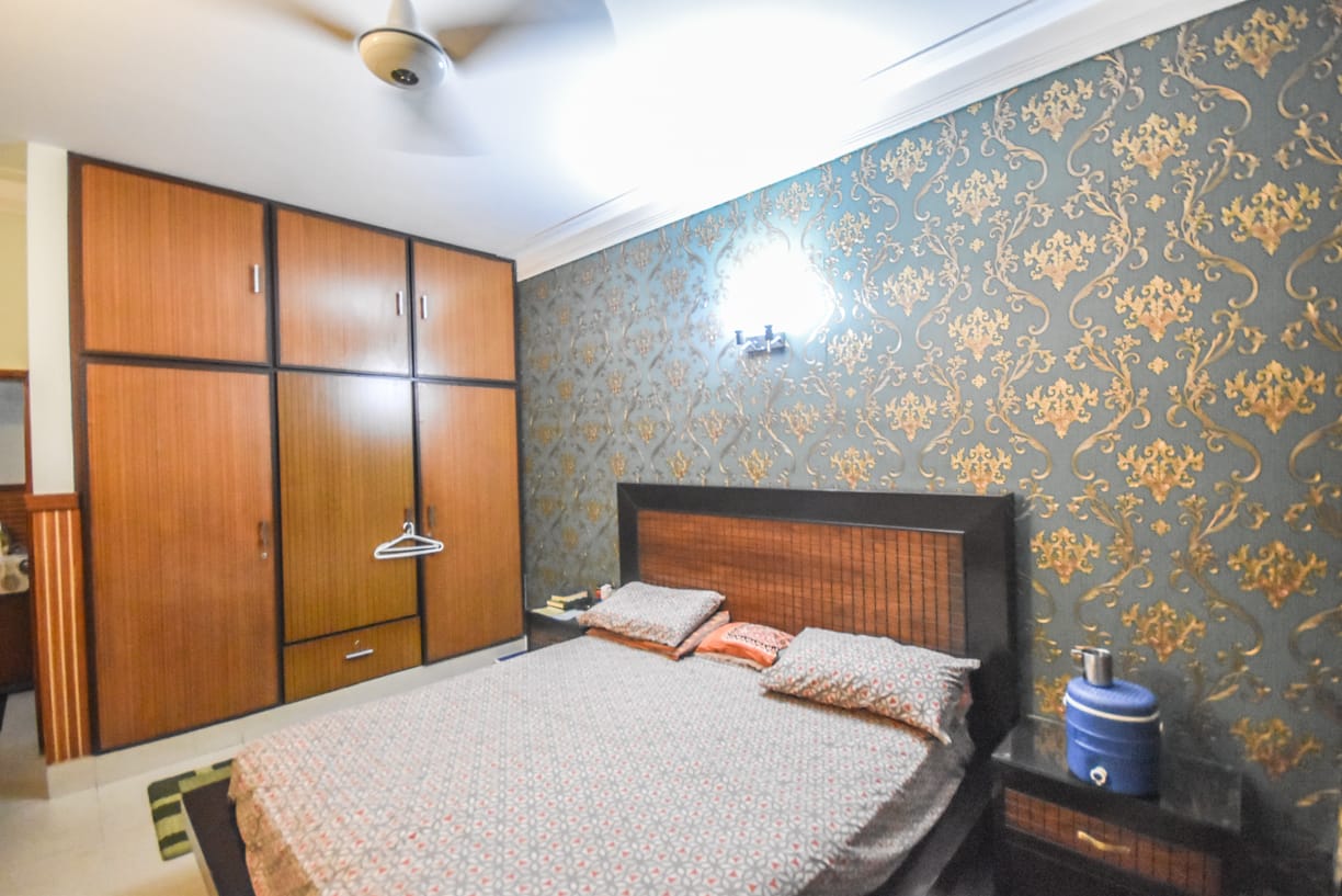 Double Unit 10 Marla House Available For Sale