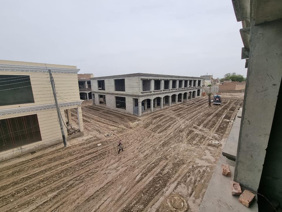 ڈبل سٹوری یونٹ   برائے فروخت 3سال کی آسان أقساط پر