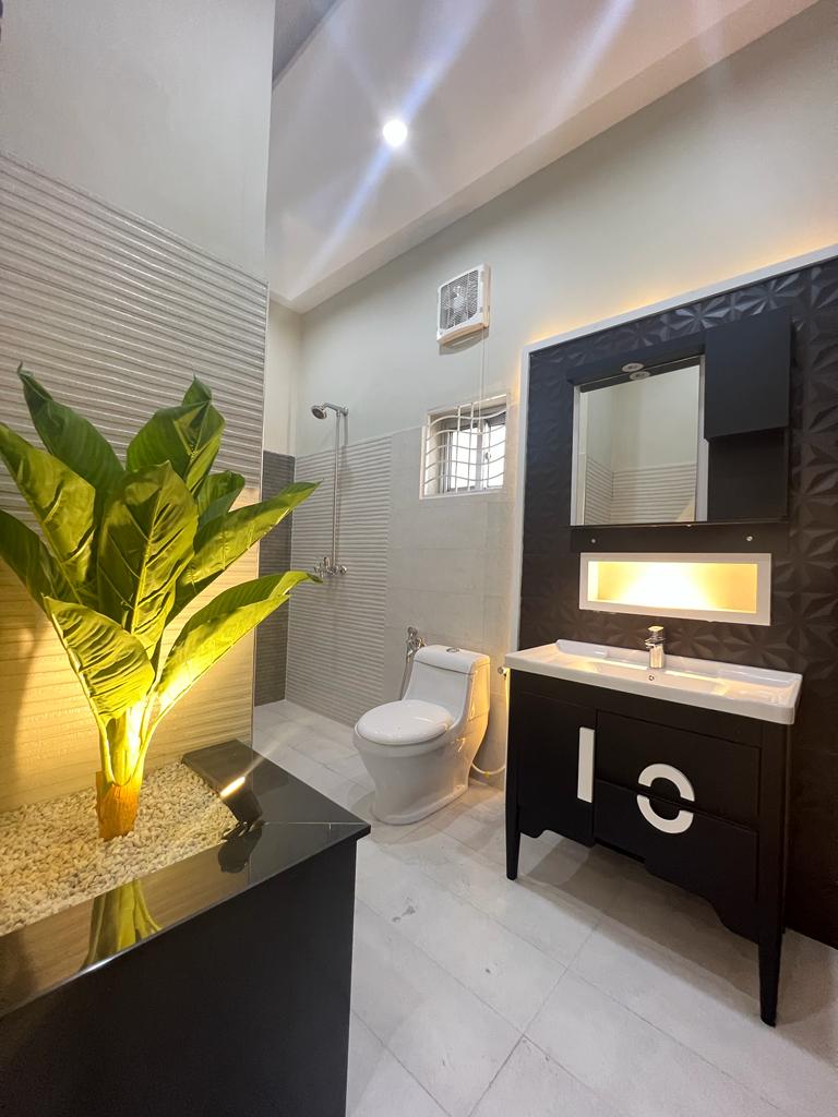 10 Marla House is Available for Sale