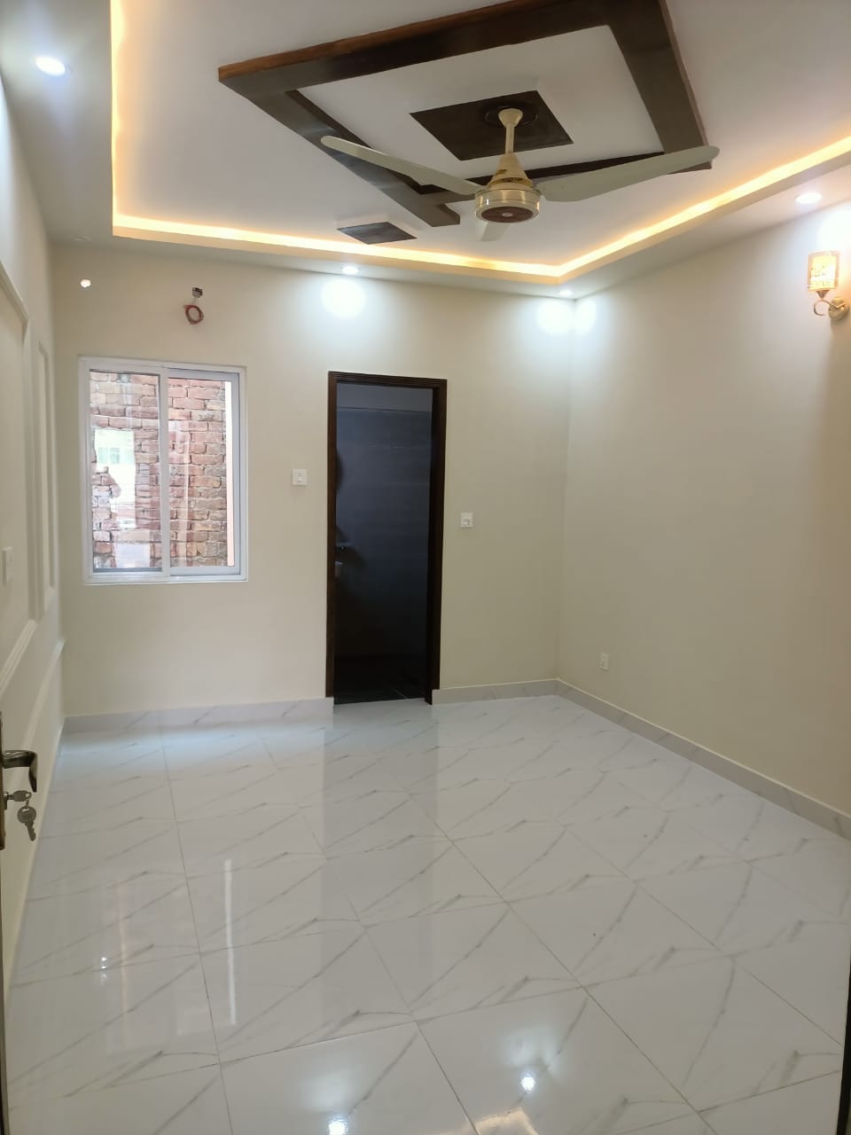 Main ferozepur roda  Near 24 number metro station  Shadab garden 5 marla  triple story Beautiful Luxurious House