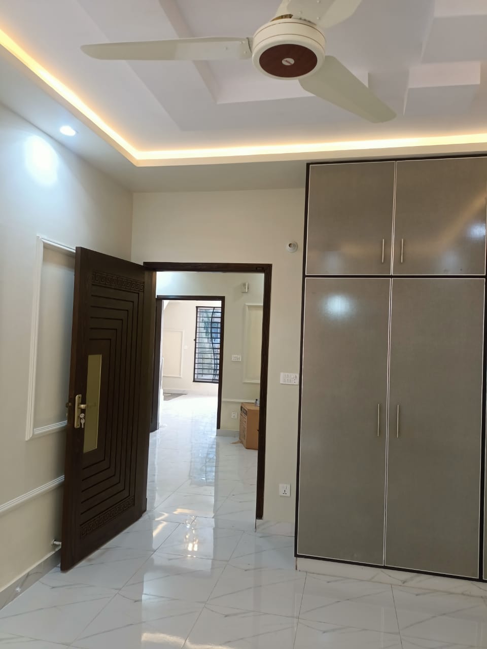 Main ferozepur roda  Near 24 number metro station  Shadab garden 5 marla  triple story Beautiful Luxurious House