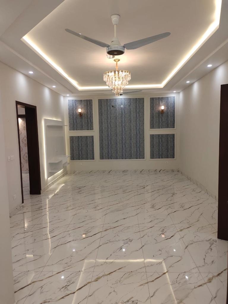 11 Marla Brand New House For Sale