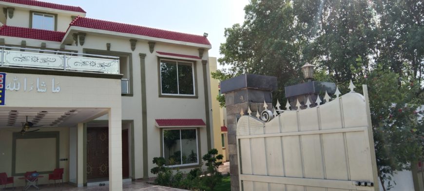 Beatiful House 3 and Half Canal at ver reasonable price in Spring Meadows Bedian RD with Swimming pool