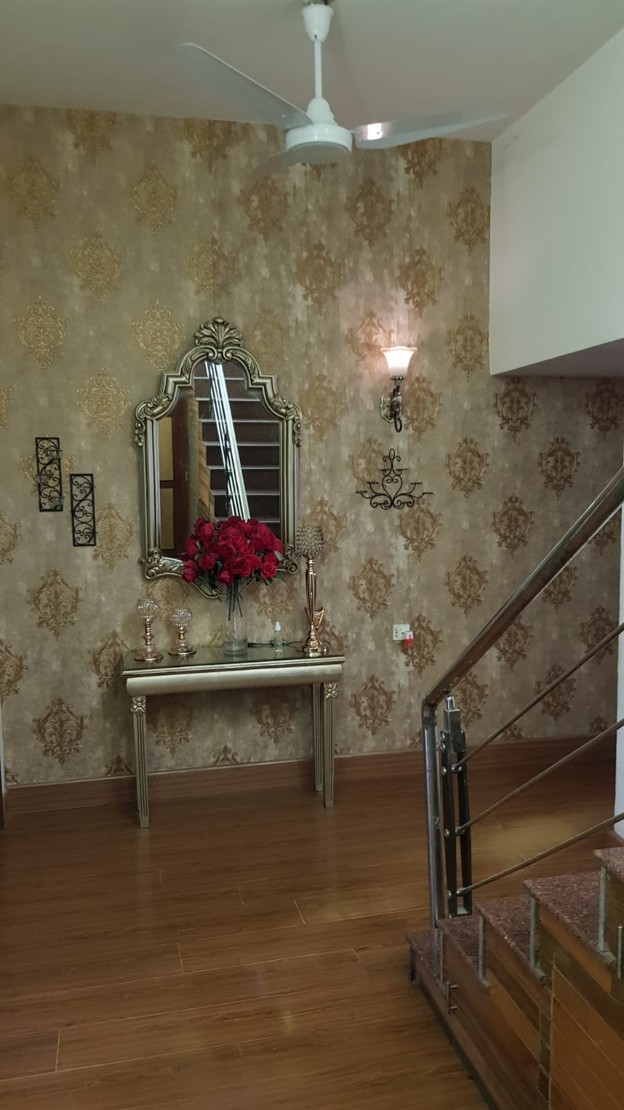 Beautiful House For Sale Area= 2 Kanal 7 Marla