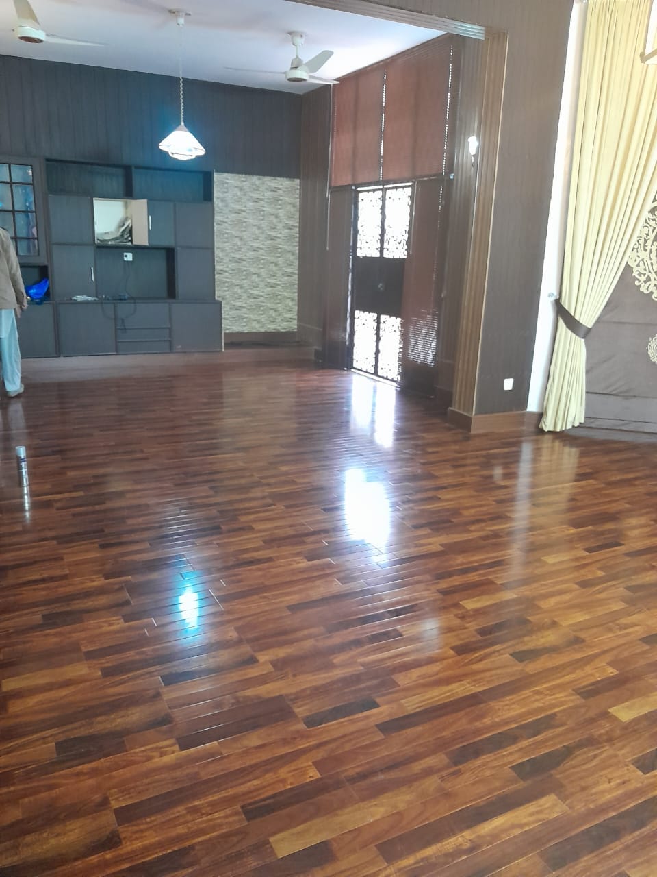 1 Kanal Beautiful House For sale