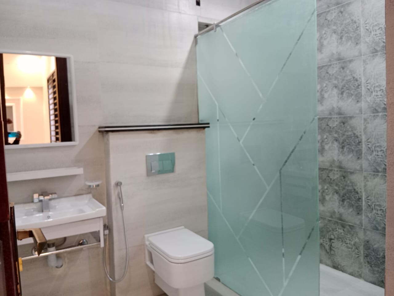 7 MARLA PARK FACE BRAND NEW HOUSE  BAHRIA TOWN RAWALPINDI