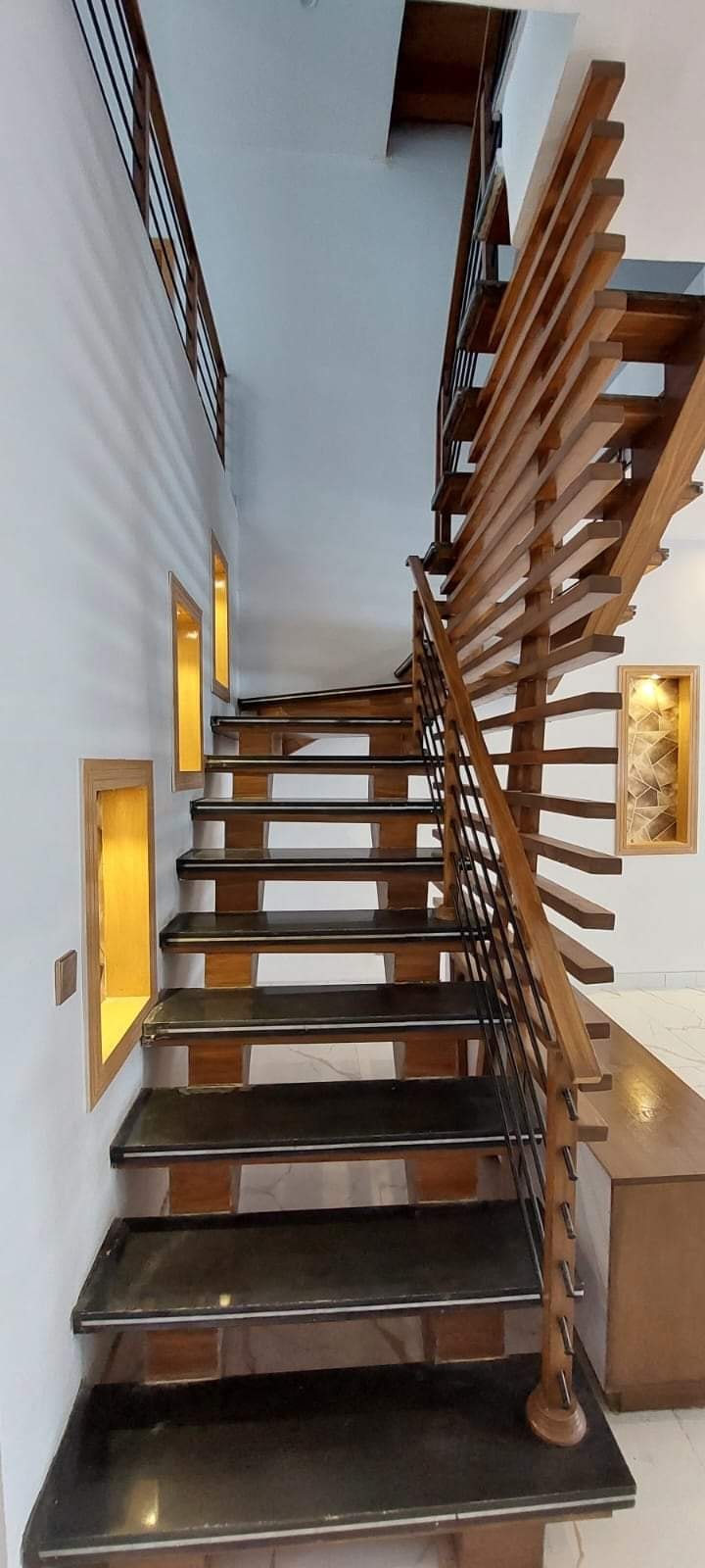 10 MARLA BRAND NEW HOUSE BAHRIA TOWN RAWALPINDI