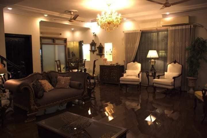 Corner House 10 Marla located prime location of Faisal Town Lahore