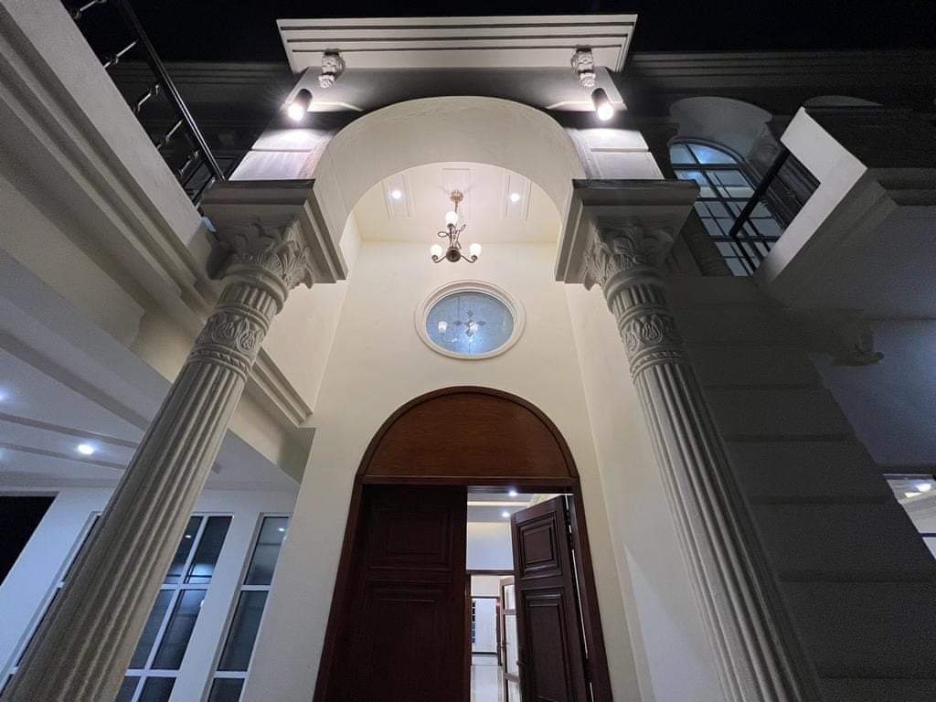 1 kanal Stunning Designer house DHA Phase 2 Islamabad for sale