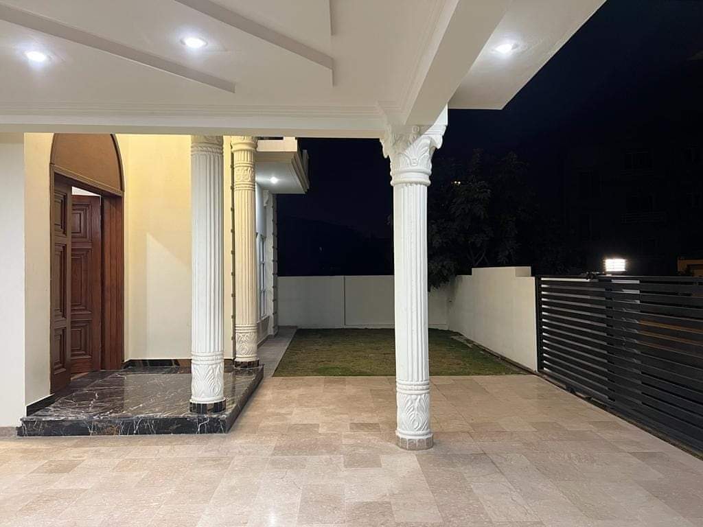 1 kanal Stunning Designer house DHA Phase 2 Islamabad for sale