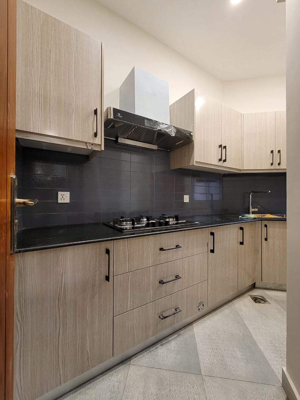 10 MARLA BEAUTIFUL SINGLE UNIT HOUSE OVERSEAS SECTOR BAHRIA TOWN RAWALPINDI/ISLAMABAD