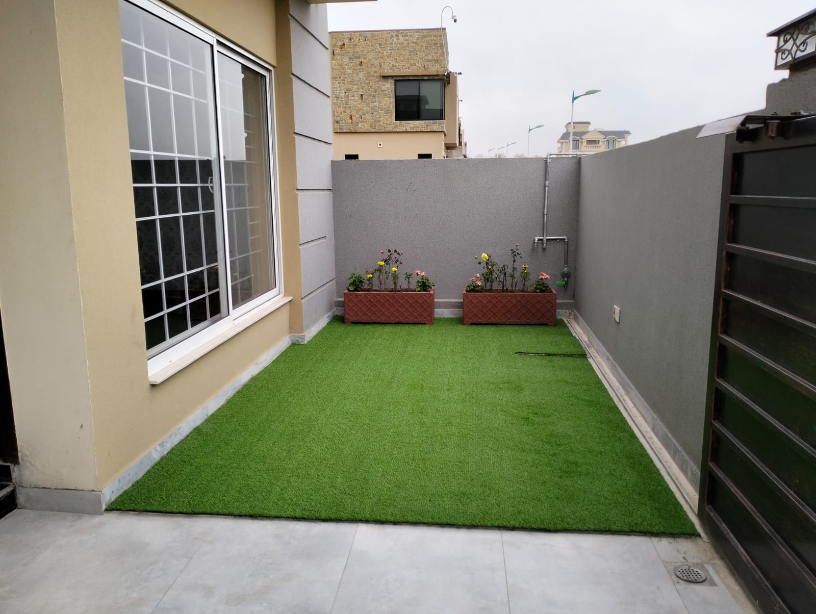 10 MARLA BEAUTIFUL HOUSE BAHRIA TOWN RAWALPINDI/ISLAMABAD