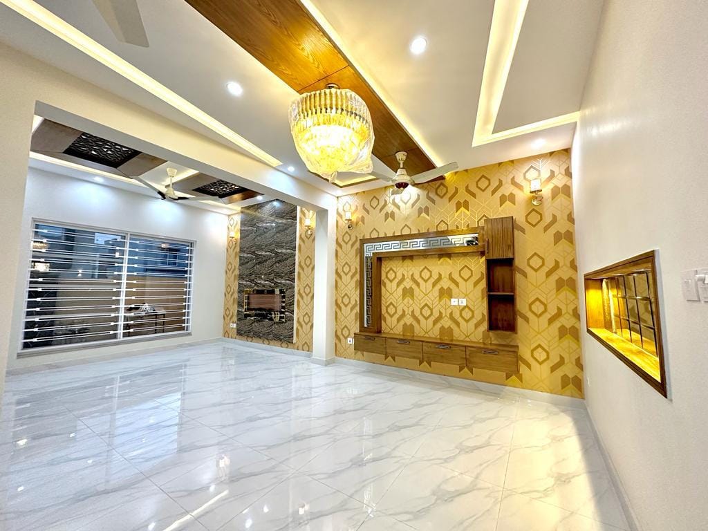 5 Marla Brand New Modern House For Sale