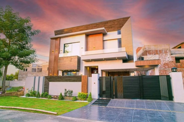 12 Marla Beautifully Design Bungalow in DHA, Lahore Phase 5