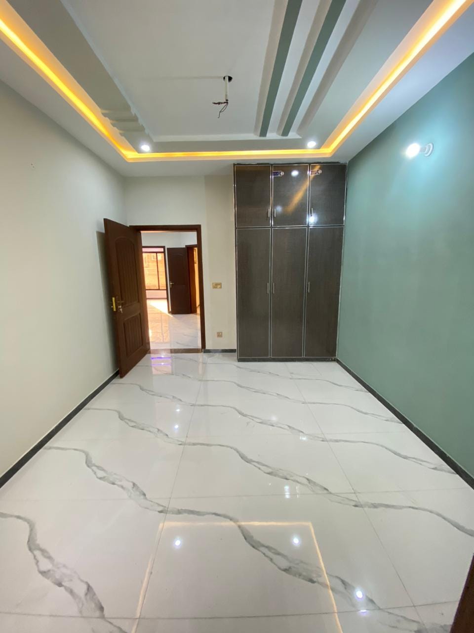 3,5,canal, houses for sale