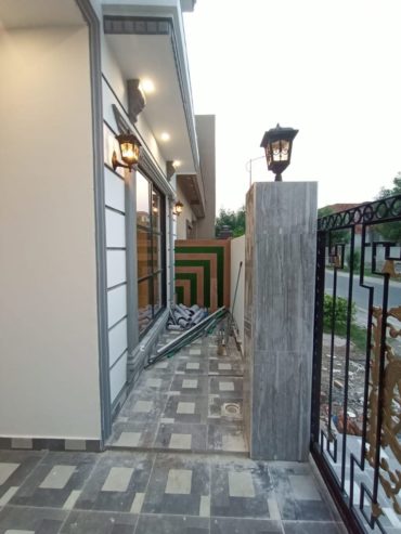 5 Marla Luxury  House for Sale dream garden defence rode