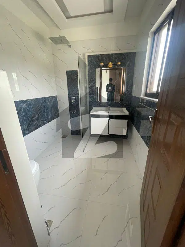 5 Marla Elegant House for sale D.h.a phase 9