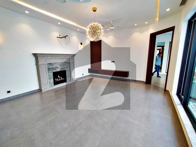 10 Marla fully basement Modern bungalow for sale in Phase 5