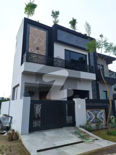Modern Straight Line Designer 5 Marla House For Sale dha phase 9 lahore