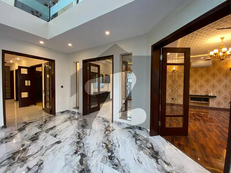 1 Kanal HOUSE FOR SALE IN DHA PHASE 6 LAHORE