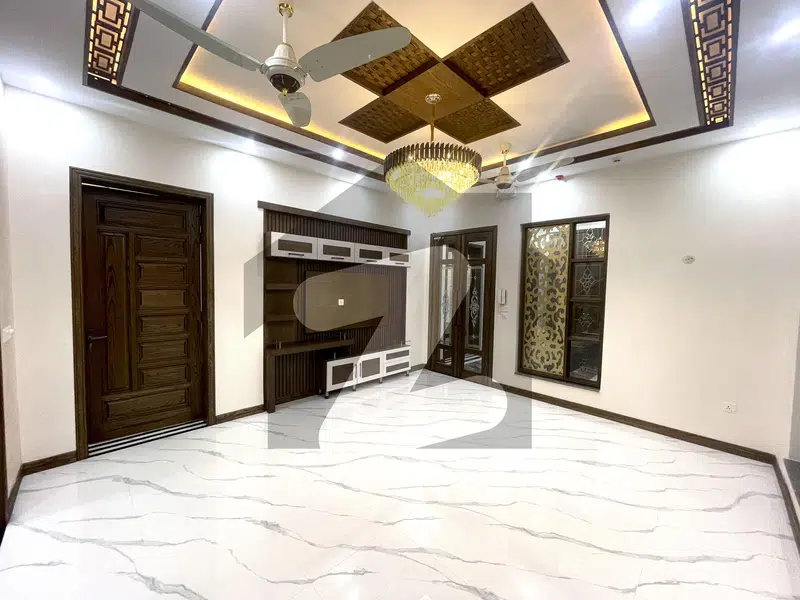 10 Marla near park elegant house for sale in DHA Phase 8