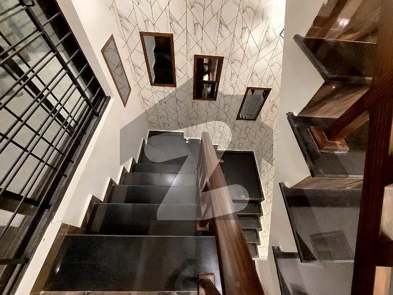 10 Marla residential House for Sale In Janiper Block Sector C Bahira Town Lahore