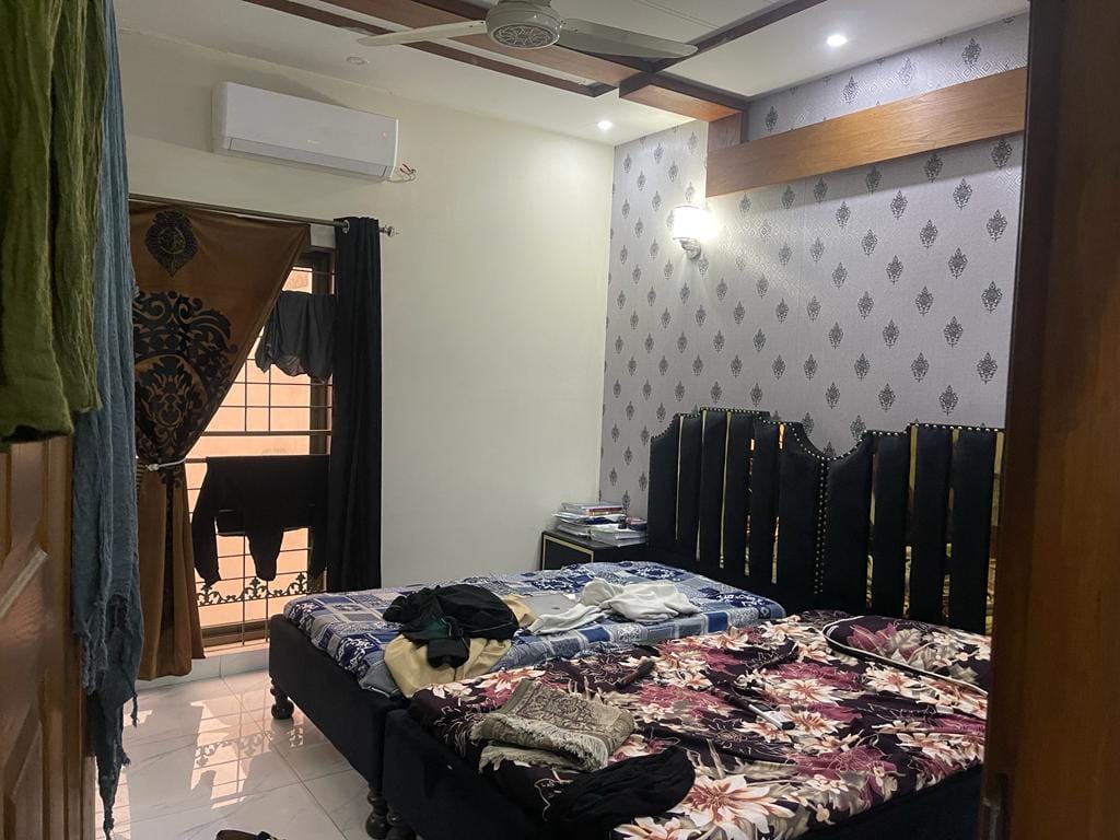 5 Marla Double Story Slightly Used House  For Sale in Paragon City