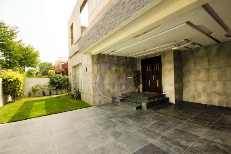 1 kanal magnificient house for sale in the heart of DHA Lahore.