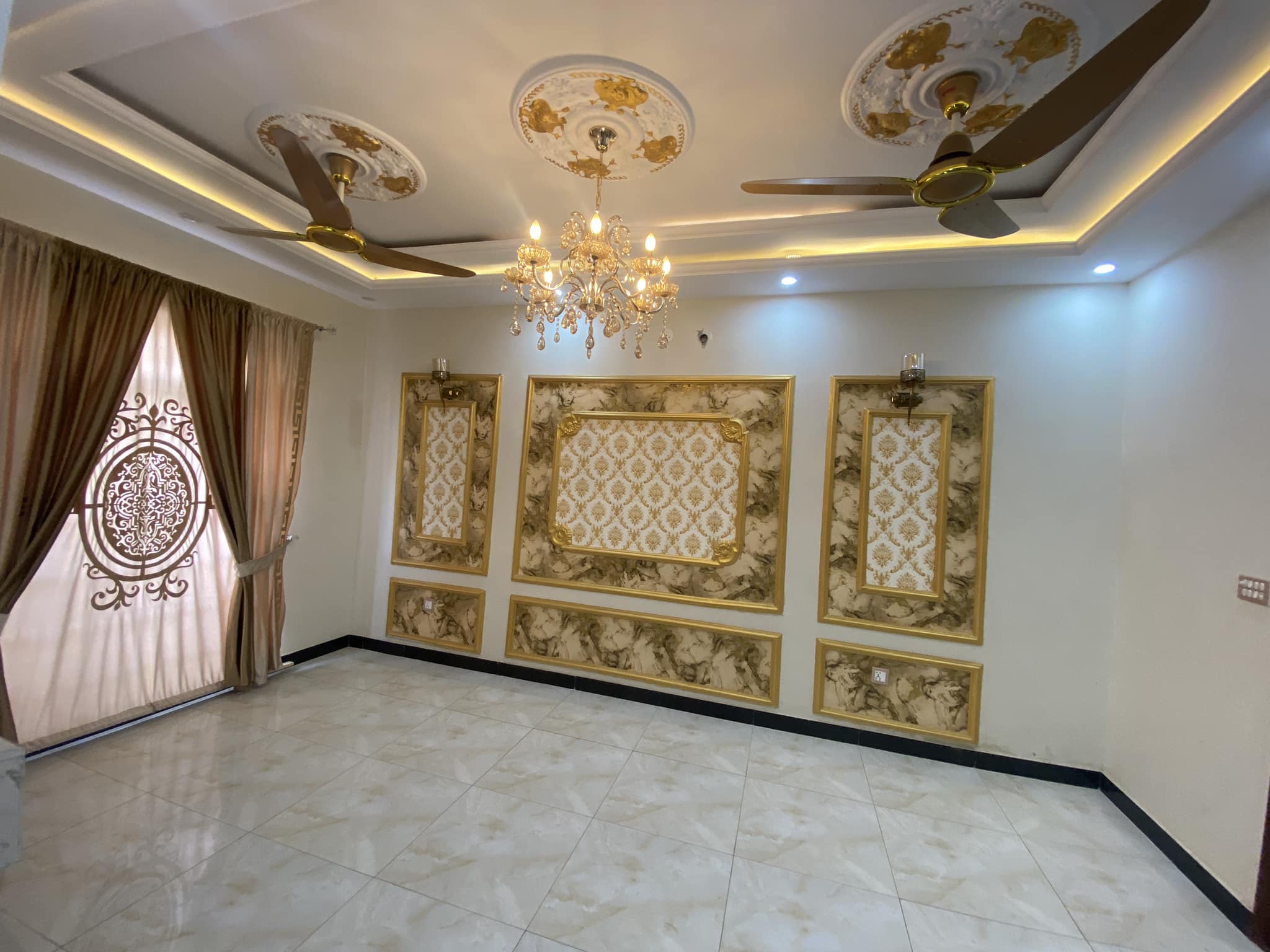 3 marla house for sale in cheap prices opposite commercial and park and bank