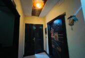 10 Marla Used House for Sale in Bahria Town Lahore.