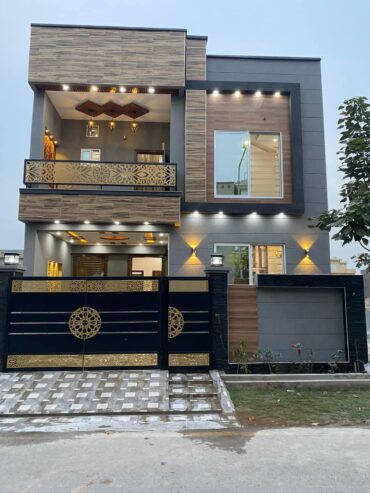 5 Marla Brand New Modern House For Sale in Park View City Multan Road Lahore
