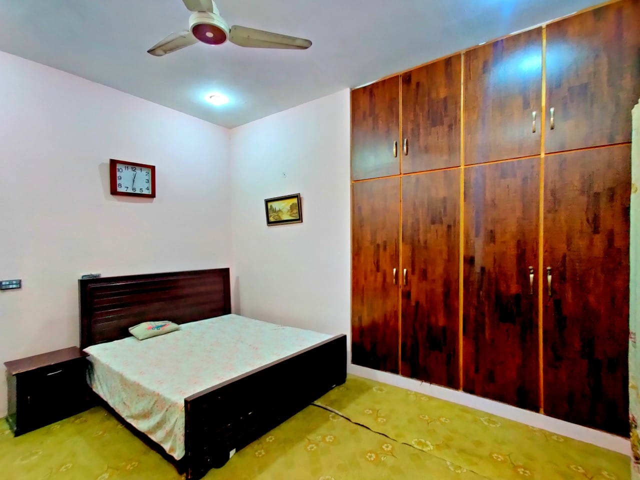 1 kanal 1½ story house for sale in near Expo Center and Thokher Niaz Baig.