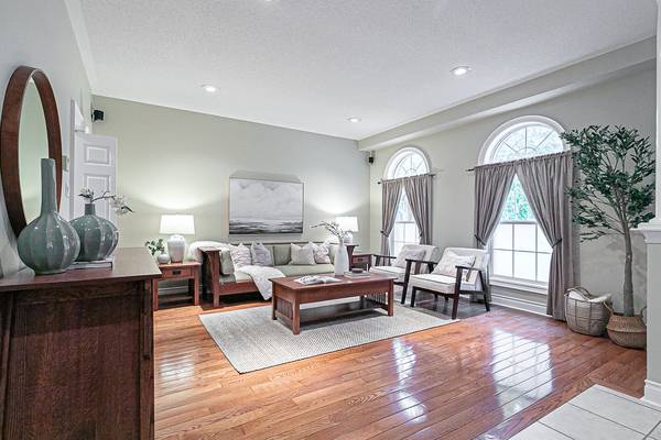 $1,188,000 Welcome To This Very Desirable Cornell Neighbourhood In The Beau (Markham)